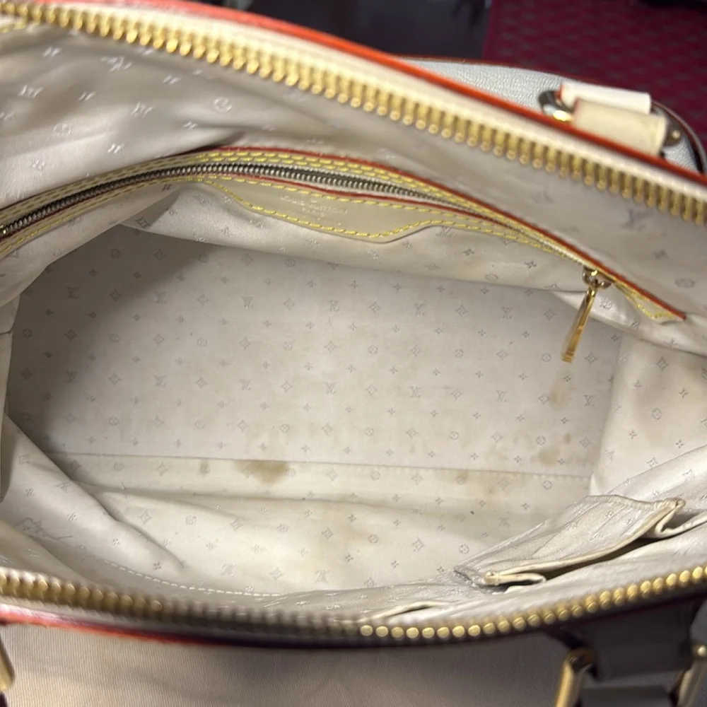 Louis Vuitton Lockit MM Suhali Leather Satchel - Picture 8 of 15
